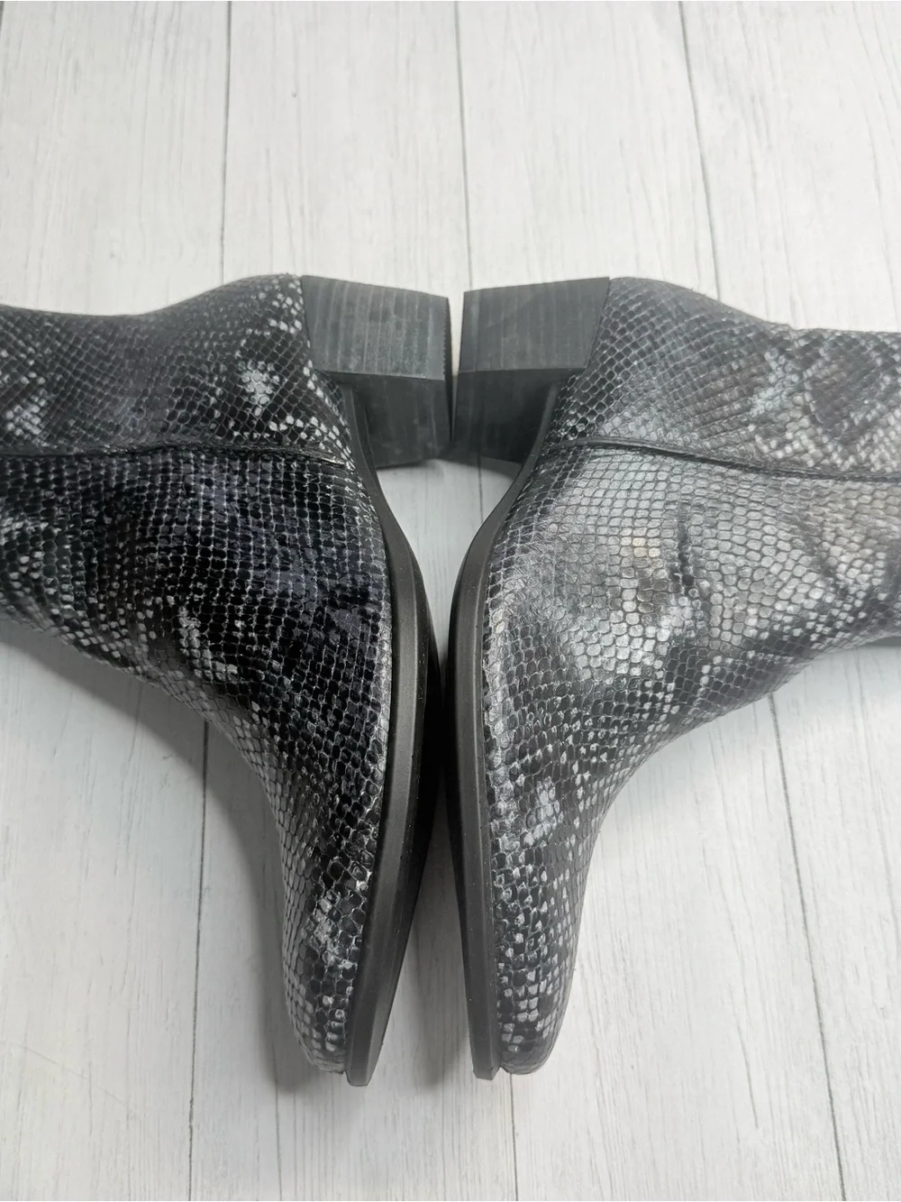 ECCO Shape 35 Black Snakeskin Embossed Leather Ankle Boots EU 40 (9-9.5 women’s)